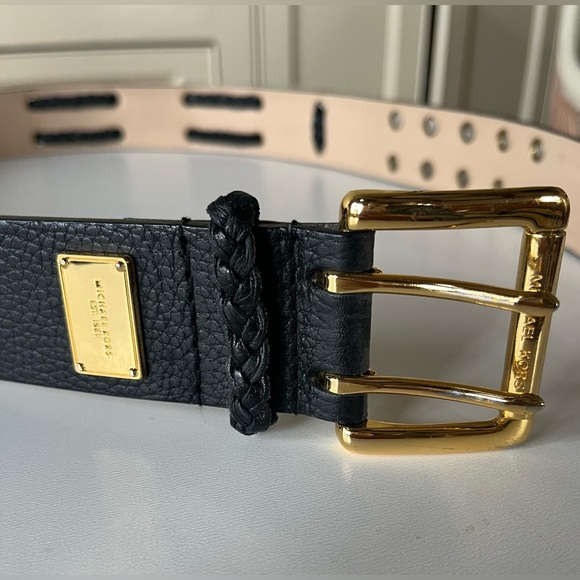 Michael Kors black leather belt w/ gold grommets & cord detail. Like new. Sz M - Picture 7 of 7